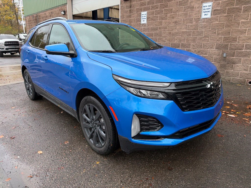 Used 2024 Chevrolet Equinox RS FWD image 2