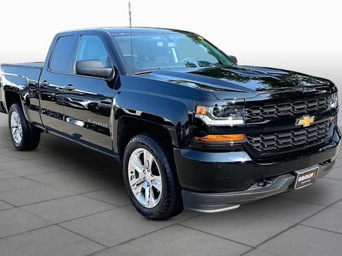 Used 2018 Chevrolet Silverado 1500 Custom w/ Trailering Package AWD/4WD image 3