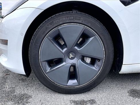 Used 2022 Tesla Model 3 Long Range image 7