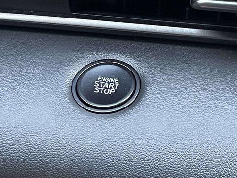 Certified 2025 Hyundai Elantra Sport FWD image 19