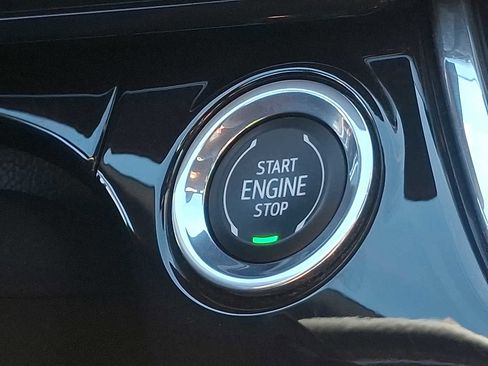 Used 2024 Chevrolet Trax RS w/ Driver Confidence Package image 23