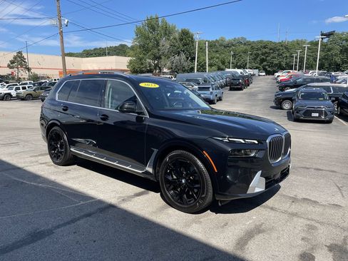 Used 2023 BMW X7 xDrive40i w/ Premium Package AWD/4WD image 6