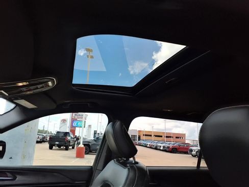 Used 2023 Jeep Grand Cherokee L Laredo RWD image 12