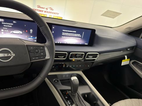 New 2026 Nissan Sentra SL w/ Floor Mat Package image 18