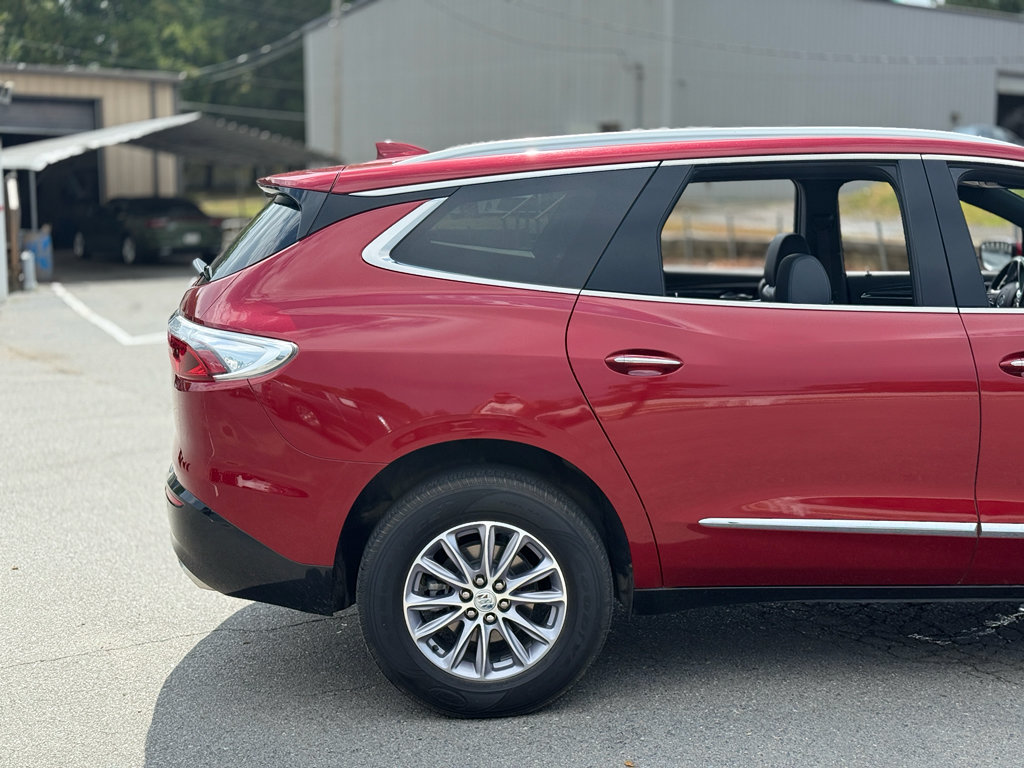 Used 2024 Buick Enclave Premium AWD/4WD image 9