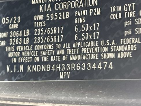 Used 2024 Kia Carnival LX FWD image 33