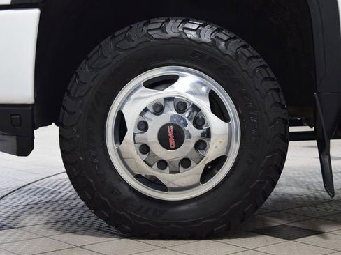 Used 2023 GMC Sierra 3500 Denali w/ Denali Ultimate Package image 23