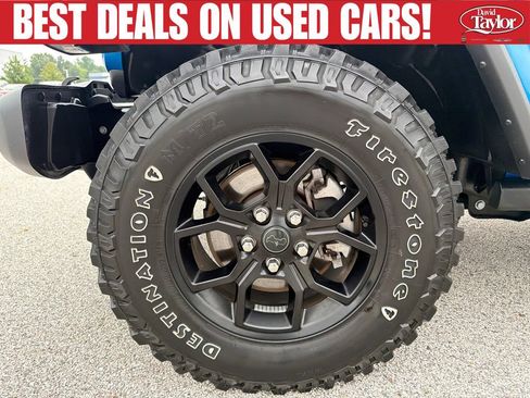 Used 2025 Jeep Gladiator Sport AWD/4WD image 29