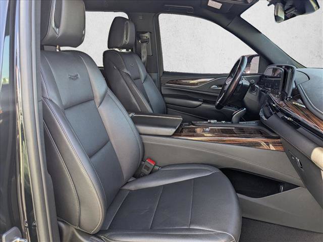 Used 2023 Cadillac Escalade ESV Luxury RWD image 18