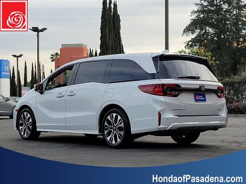 Certified 2026 Honda Odyssey Elite image 7