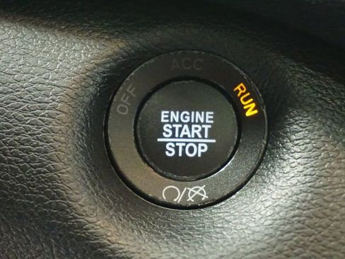 Certified 2021 Jeep Cherokee Trailhawk w/ Sun, Sound & Nav Group image 30