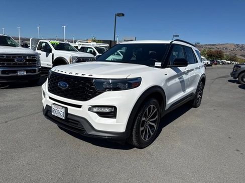 Certified 2024 Ford Explorer ST-Line w/ Class IV Trailer Tow Package AWD/4WD image 2