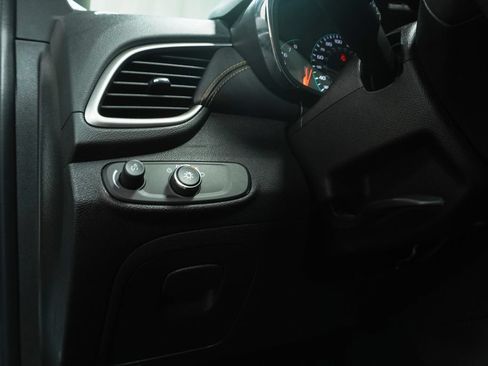 Used 2018 Chevrolet Trax LT w/ Driver Confidence Package FWD image 21