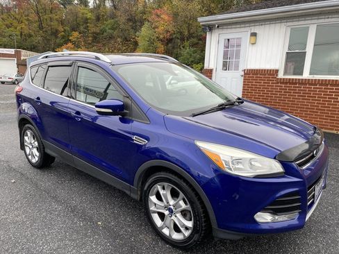 Used 2015 Ford Escape Titanium image 2