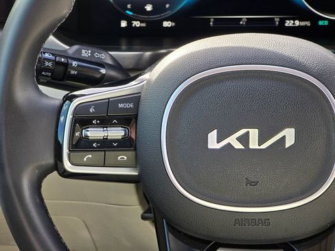 Used 2023 Kia Sorento SX AWD/4WD image 16