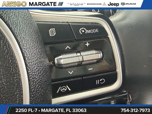 Used 2022 Kia Sorento S FWD image 31