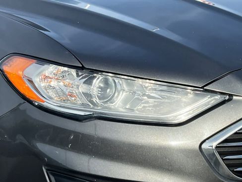 Used 2019 Ford Fusion SE FWD image 34