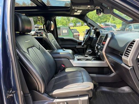 Used 2017 Ford F150 Platinum w/ Equipment Group 701A Luxury AWD/4WD image 28