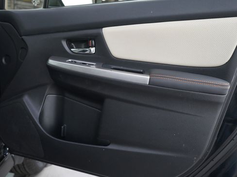 Used 2017 Subaru Crosstrek 2.0i Limited w/ Popular Package #2 image 9