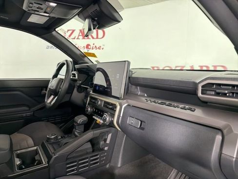 Used 2024 Toyota Tacoma TRD Sport w/ TRD Sport Upgrade Package image 17