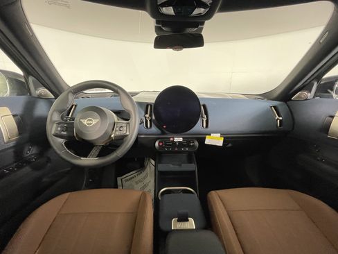 Used 2025 MINI Cooper Countryman S w/ Comfort Package Max image 18