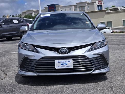 Used 2021 Toyota Camry LE FWD image 2