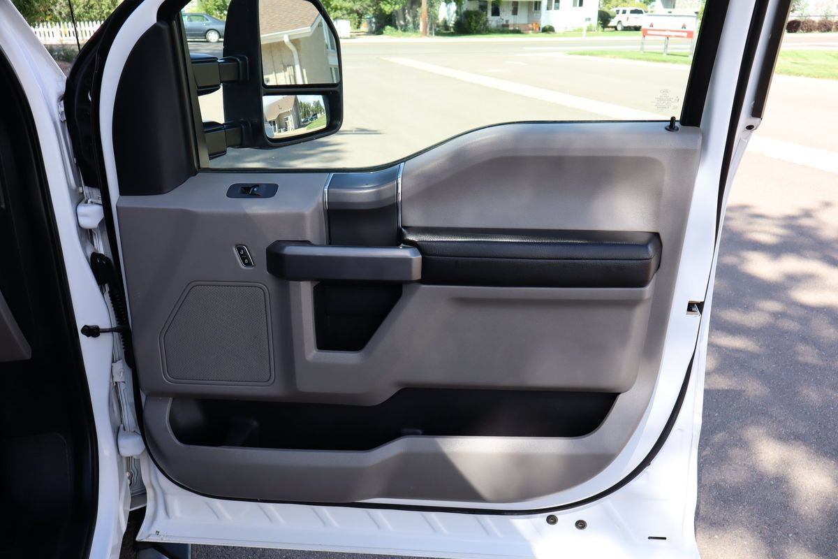 Used 2019 Ford F150 XLT w/ Equipment Group 302A Luxury AWD/4WD image 26