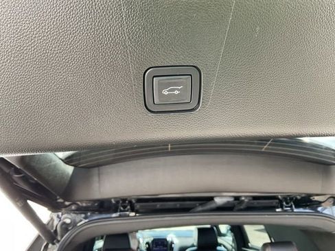 Used 2024 Chevrolet Traverse RS w/ LPO, Floor Liner Package FWD image 12