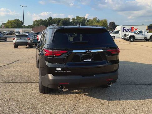 Certified 2023 Chevrolet Traverse LT w/ LT Premium Package AWD/4WD image 7