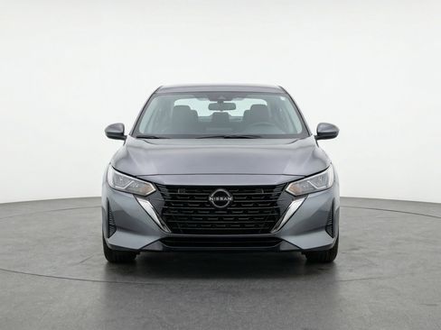 Used 2025 Nissan Sentra SV image 2