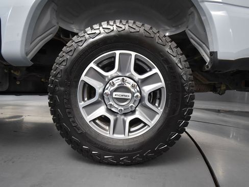 Used 2024 Ford F250 Lariat image 14