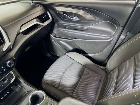 Used 2022 GMC Terrain SLE w/ Driver Convenience Package image 21