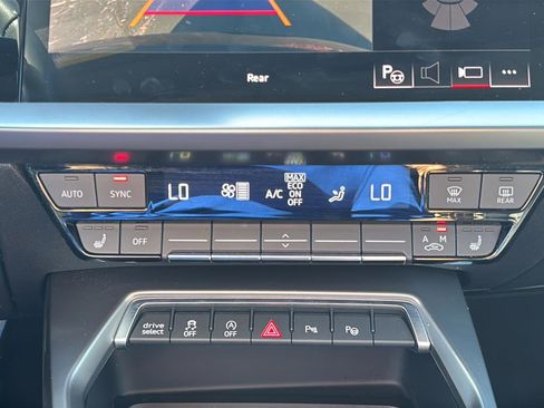 Used 2023 Audi A3 2.0T Premium image 32