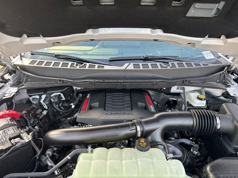 Used 2025 Ford F150 Raptor AWD/4WD image 31