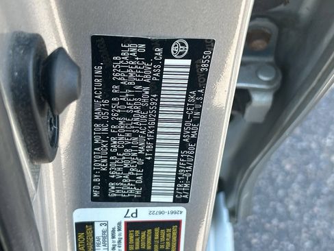 Used 2016 Toyota Camry SE FWD image 26