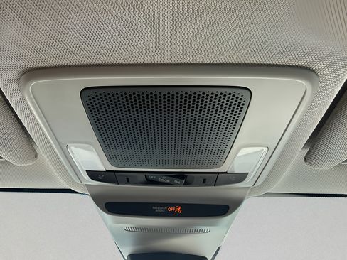 Certified 2023 Honda HR-V LX image 30