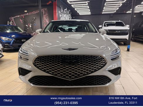 Used 2025 Genesis G70 2.5T image 10