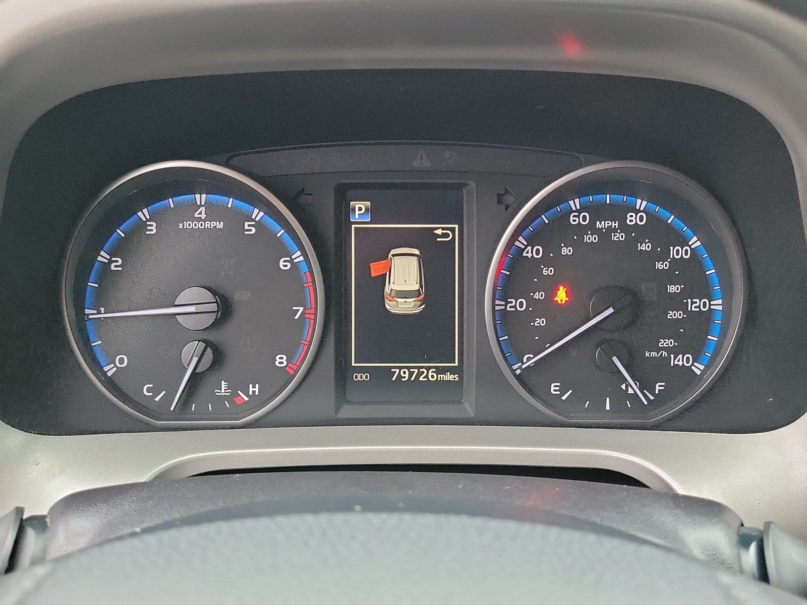 Used 2018 Toyota RAV4 LE FWD image 20