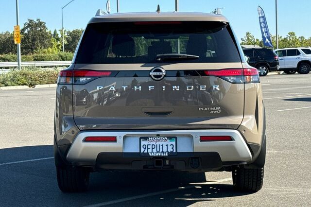 Used 2023 Nissan Pathfinder Platinum w/ Cargo Package AWD/4WD image 5