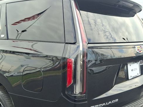 Certified 2024 Cadillac Escalade V w/ LPO, Floor Liner Package image 11