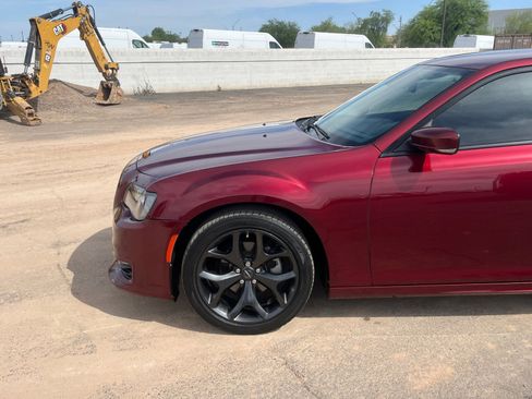 Used 2023 Chrysler 300 Touring L image 10