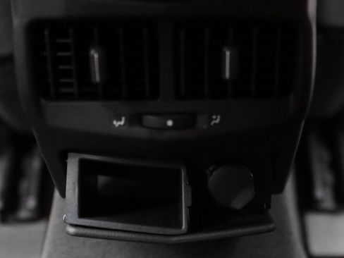 Used 2015 Cadillac CTS V RWD image 98