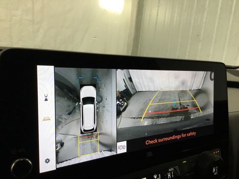 Used 2024 Toyota Grand Highlander Limited image 10