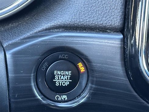 Used 2020 Jeep Grand Cherokee Limited w/ Luxury Group II image 13