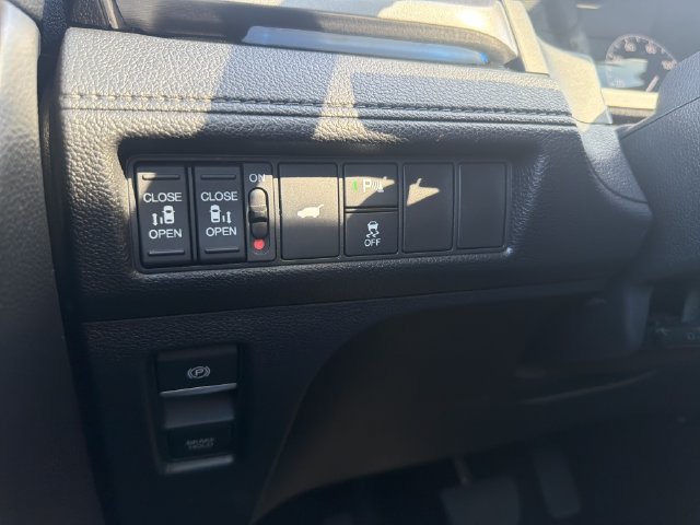 Used 2025 Honda Odyssey Touring image 43