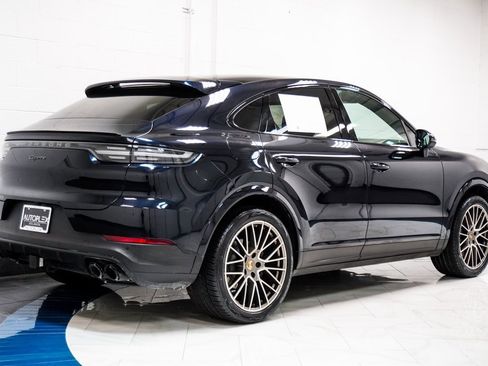 Used 2023 Porsche Cayenne Platinum Edition image 6