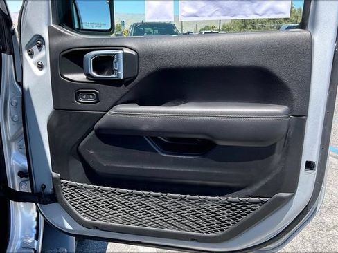Used 2023 Jeep Wrangler Unlimited Sahara AWD/4WD image 23
