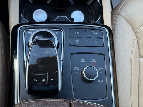 Used 2017 Mercedes-Benz GLS 450 4MATIC image 37