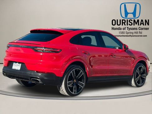 Used 2021 Porsche Cayenne Coupe image 3