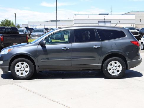 Used 2011 Chevrolet Traverse LS AWD/4WD image 3